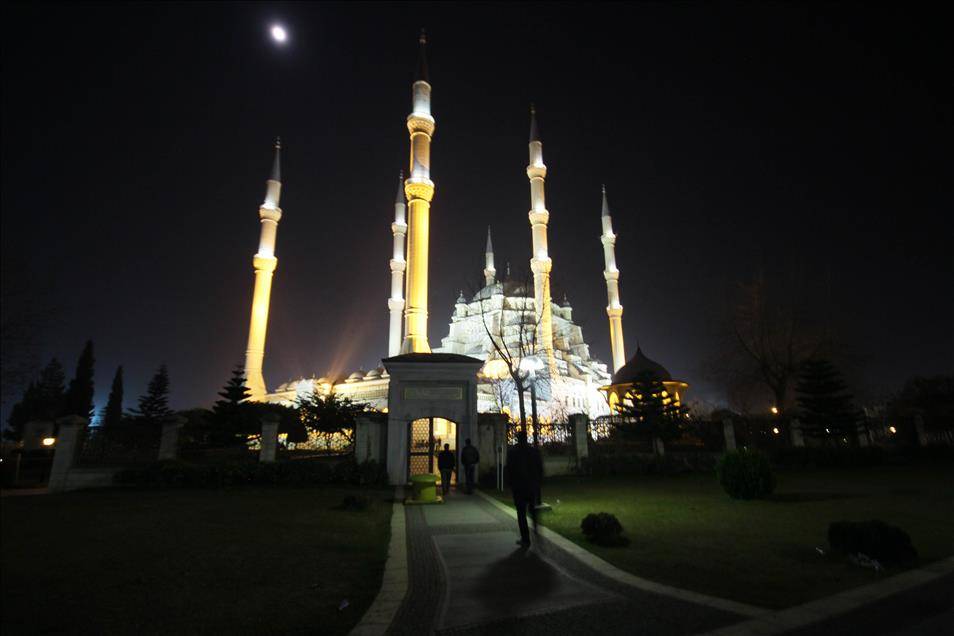 Mevlid Kandili’nde sevdiklerinize gönderebileceğiniz en anlamlı kandil mesajları 7